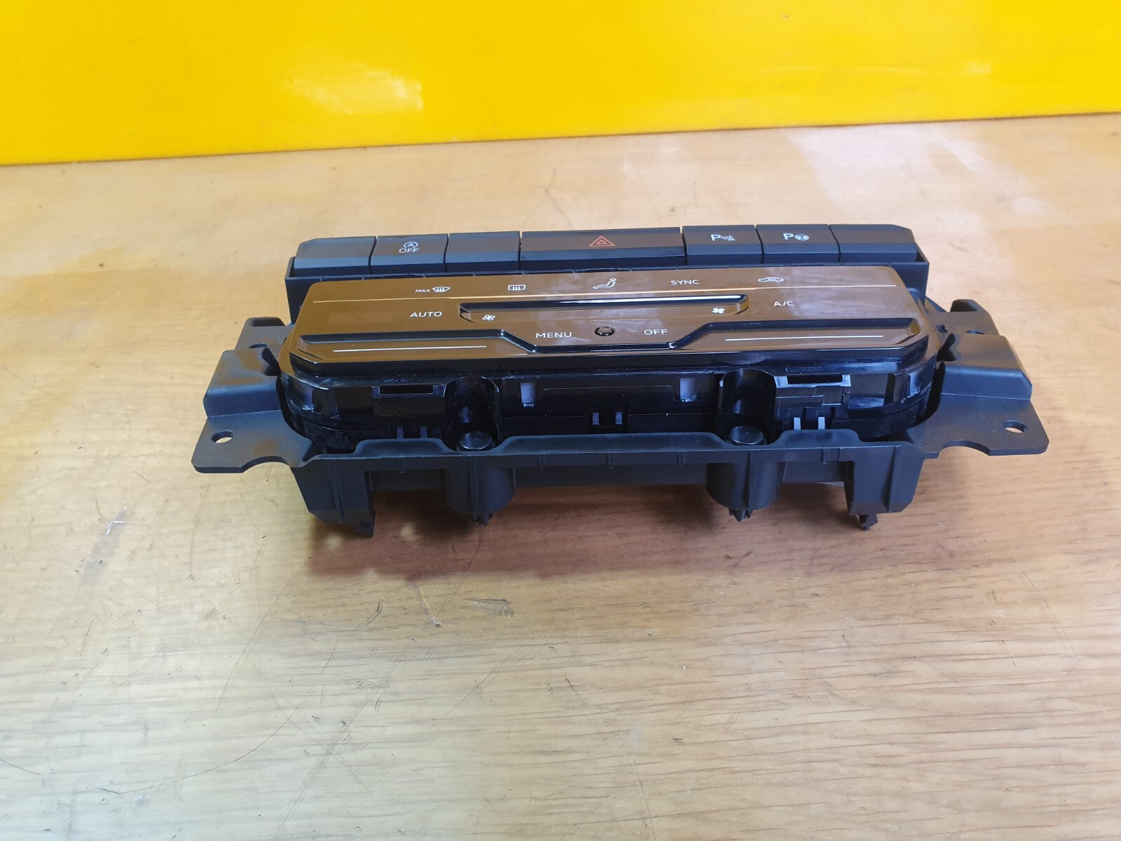 ✅VW T-ROC LIFE 1.5 PETROL 2022 HEATER CLIMATE CONTROL PANEL 2GA907044 Warranty - Image 2
