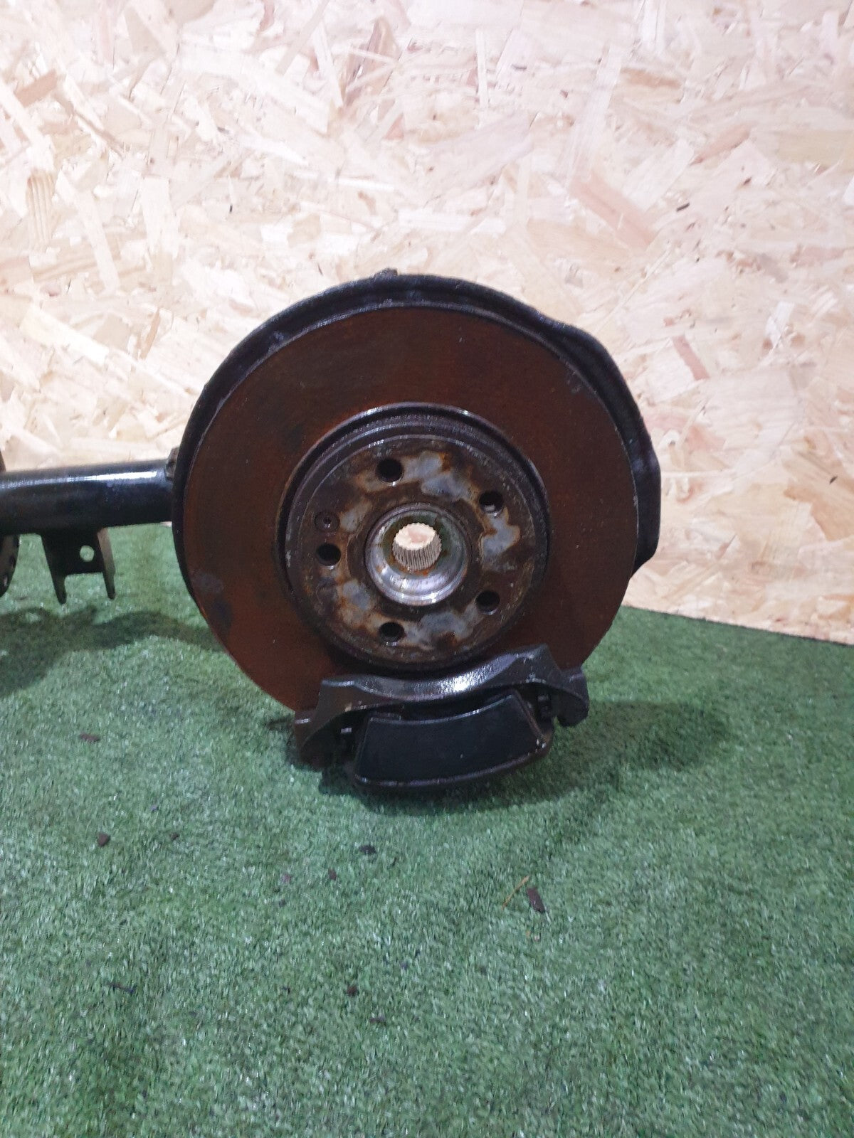 ✅2012 Mercedes B Class W246 Front Left Suspension Leg Hub A2463207513 A132 - Image 11