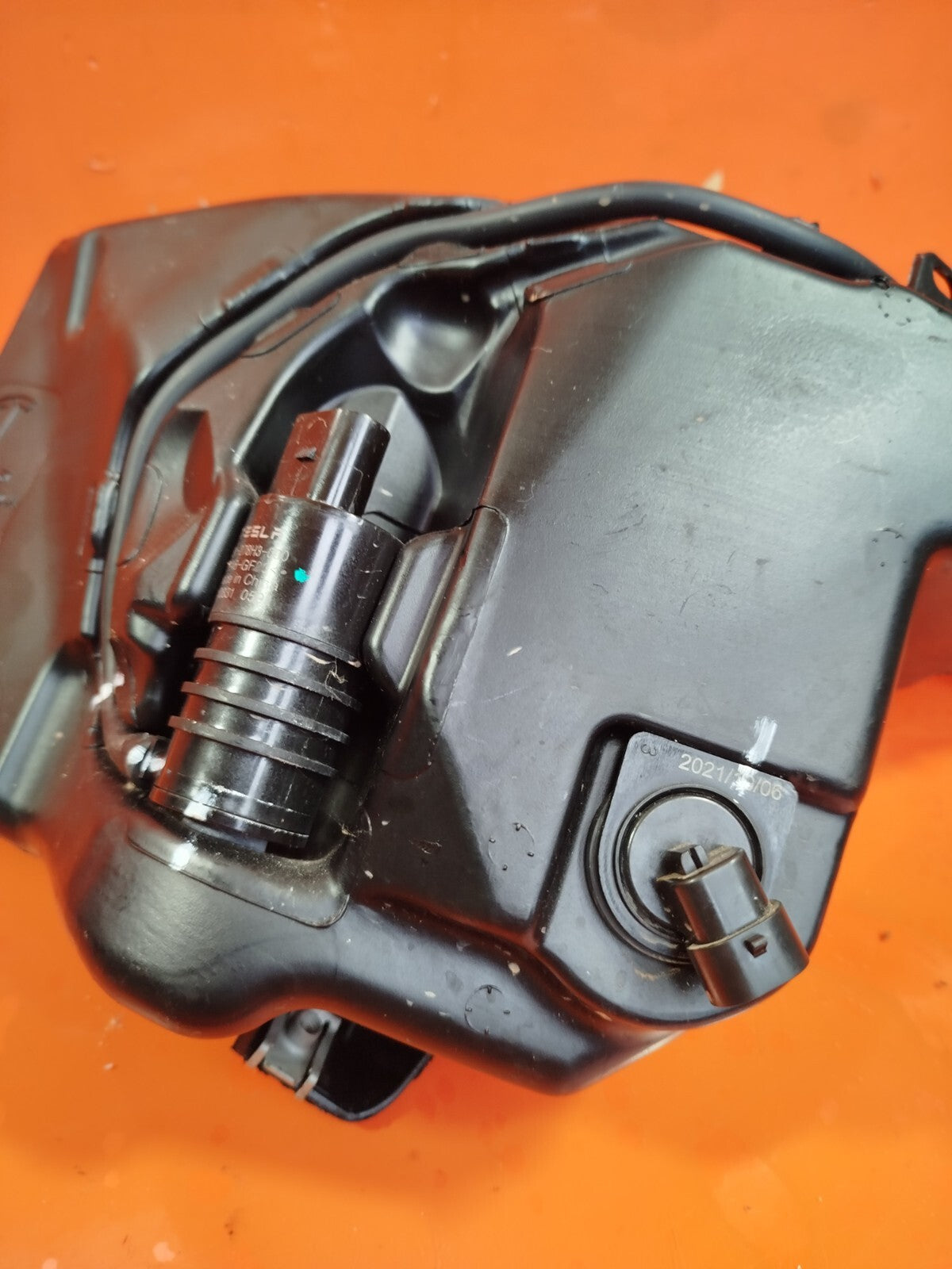 ebay-src:https://i.ebayimg.com/00/s/mtywmfgxmjaw/z/yesaaoswjf5nsqc4/$_57.jpg