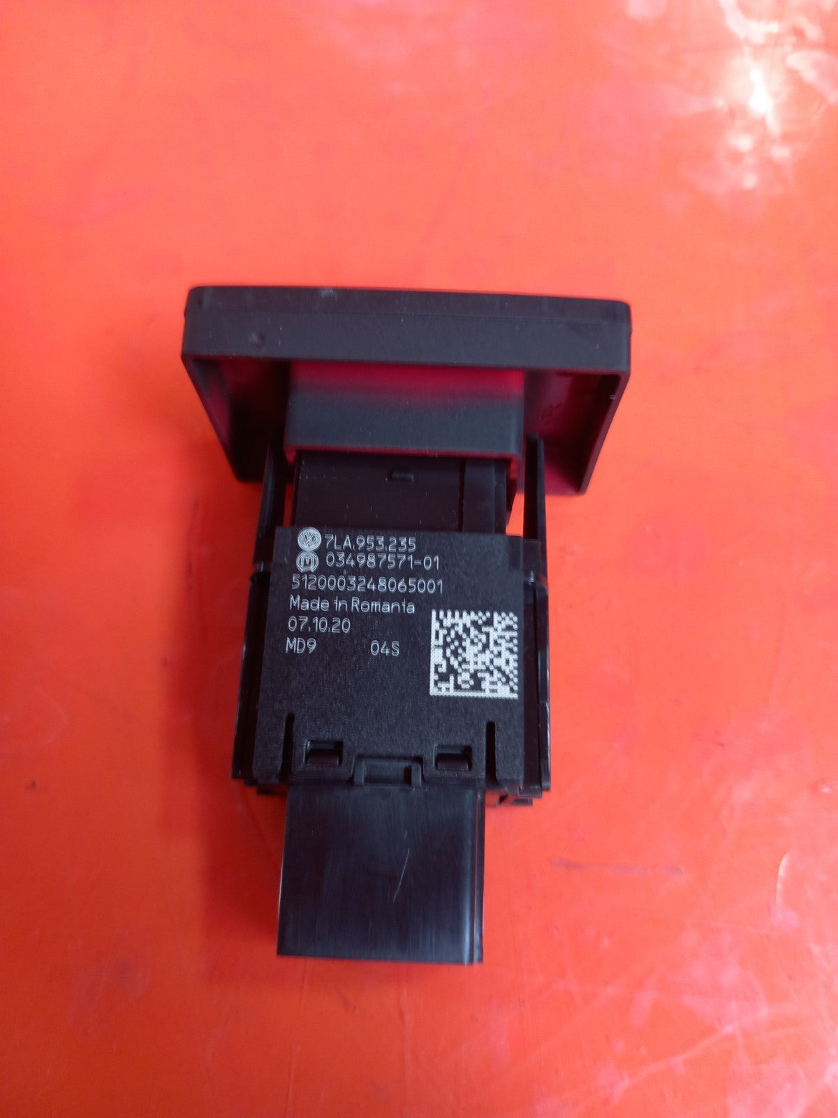 VW Transporter T30 2.0 Diesel 2021 Hazard Switch 7LA953235 Warranty A410 - Image 6