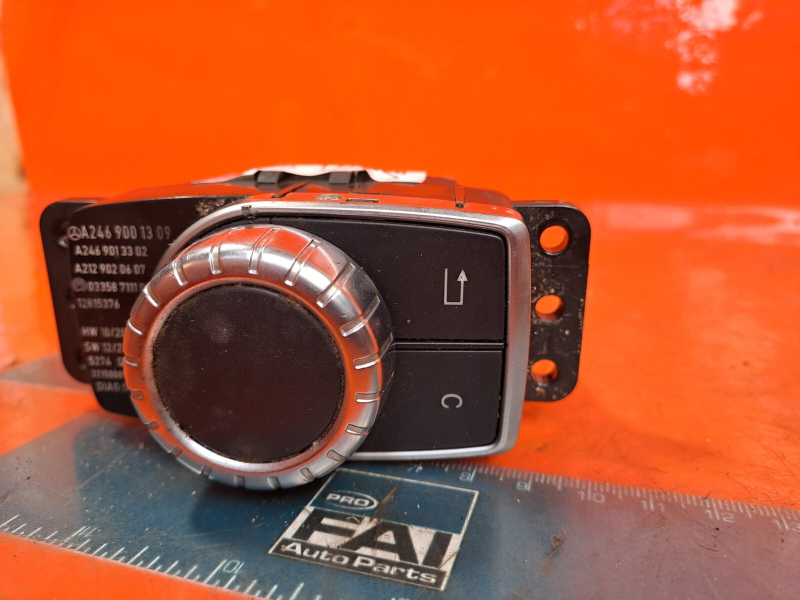✅MERCEDES W176 A180 1.5 DIESEL 2015 MULTIMEDIA CONTROL SWITCH BUTTON A2469001309 - Image 2