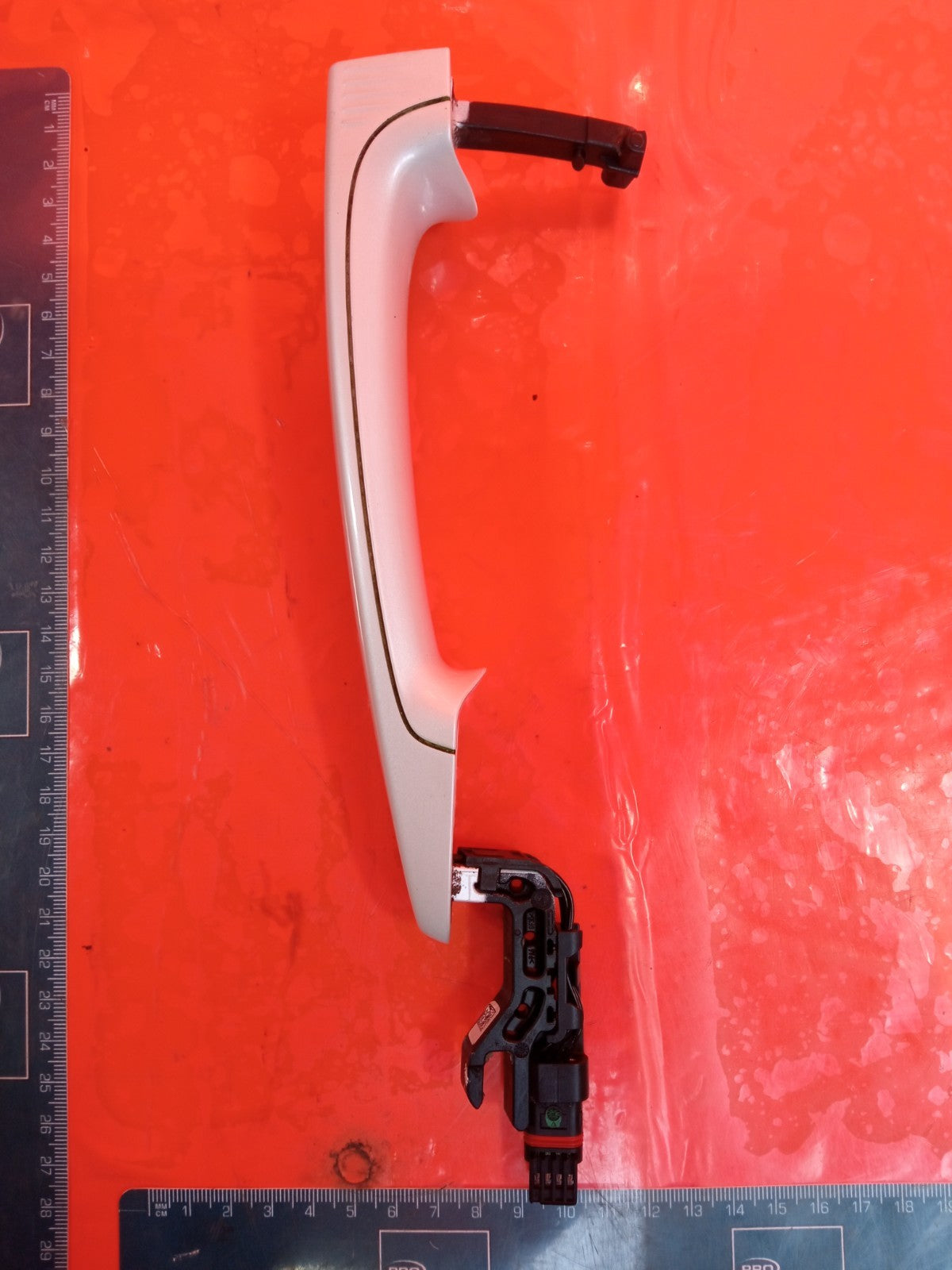 ✅BMW 420D F33 2.0 Diesel 2016 Front Right Door Exterior Handle White 7329366 - Image 4