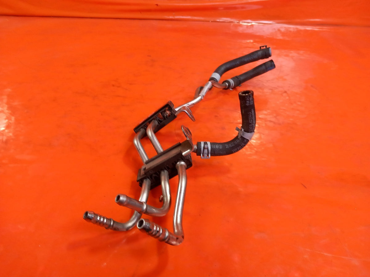 2023 VW Transporter ST-Line Fuel Pipes 04L130308G Warranty A416 - Image 2