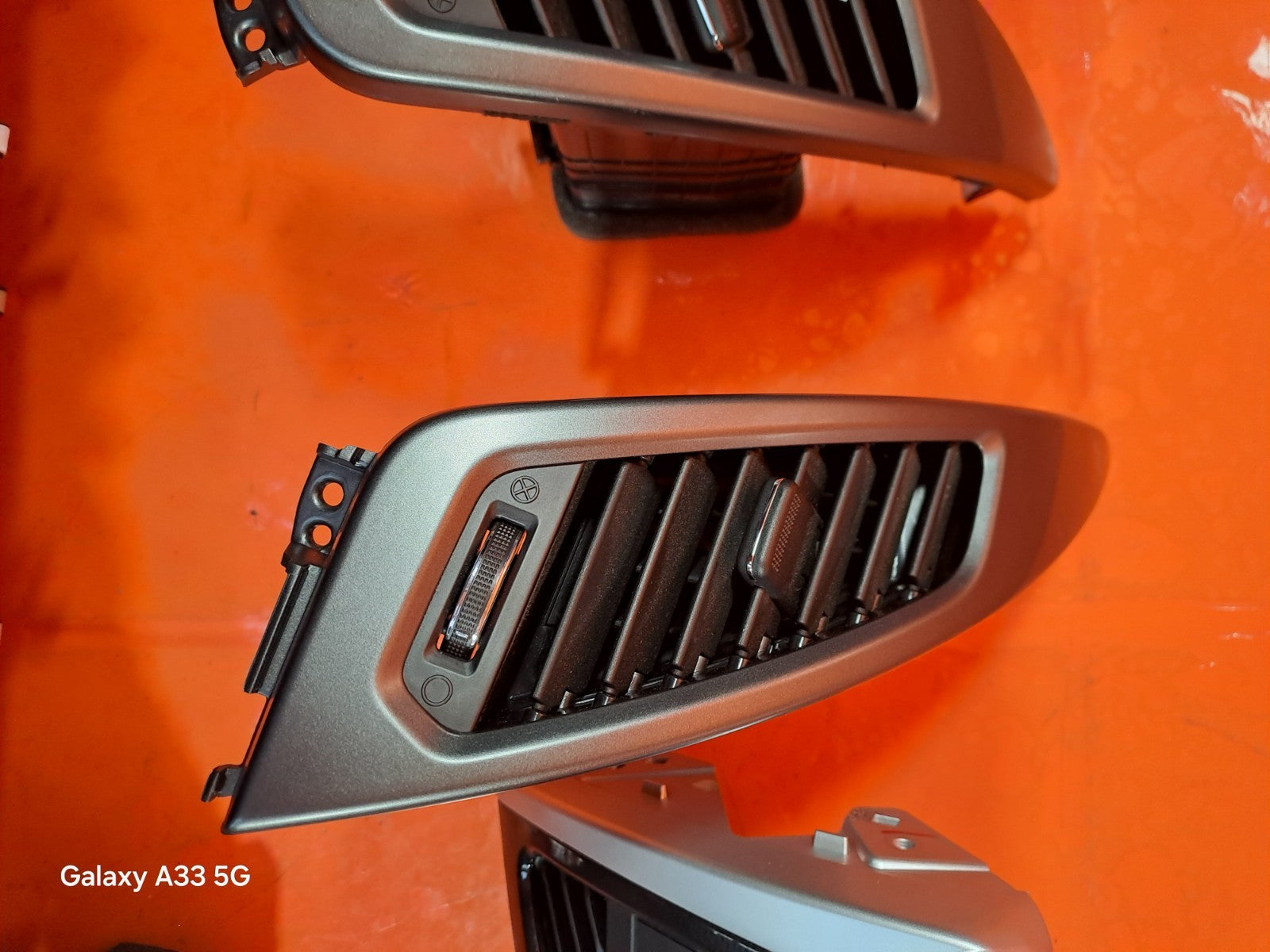 ✅2018 SSANGYONG KORANDO LE DASHBOARD AIR VENTS 6964M-34400 + WARRANTY A288 - Image 3