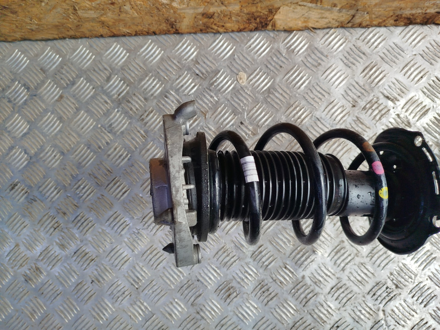 ✅CUPRA BORN V2 Ev 2023 FRONT RIGHT SUSPENSION LEG SHOCK ABSORBER HUB 1EA412013EF - Image 8