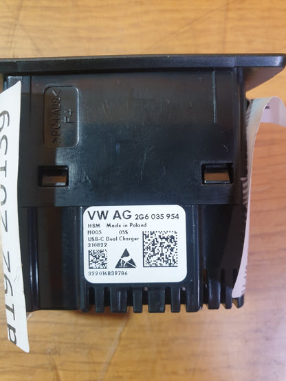 ✅VW T-ROC LIFE 1.5 PETROL 2022 REAR CENTRE CONSOLE USB SOCKETS 2G6035954 A192 - Image 5