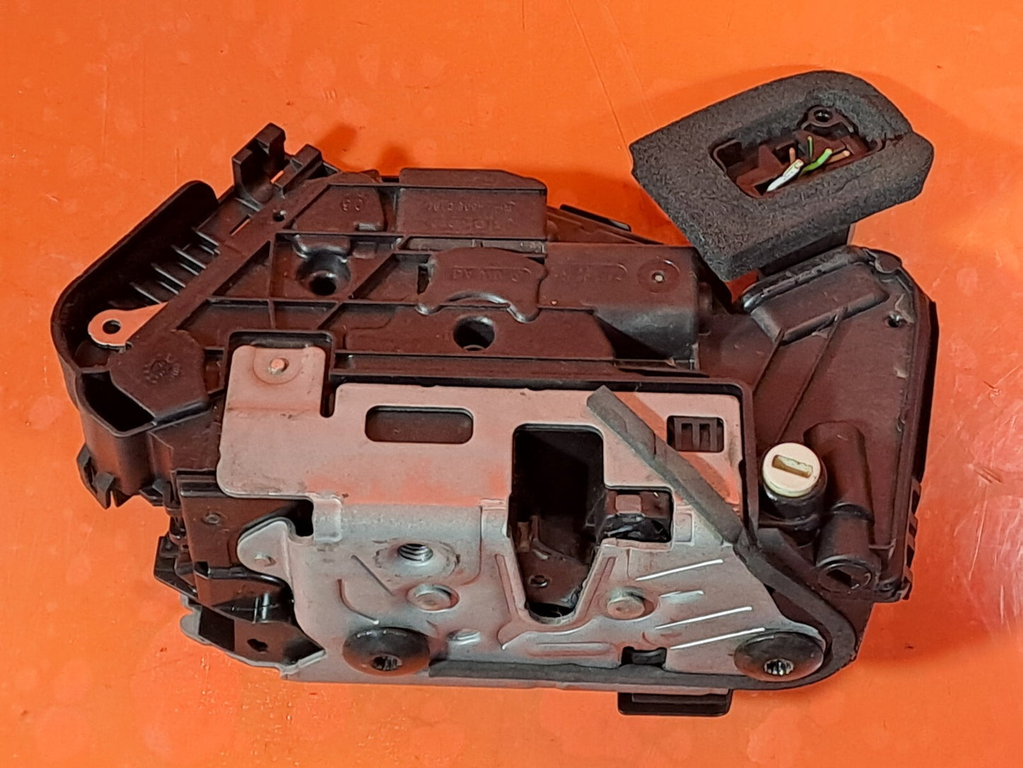 VW TAIGO LIFE 1.0 PETROL 2023 REAR RIGHT DOOR LOCK A5P5TA839016P Warranty A219 - Image 3