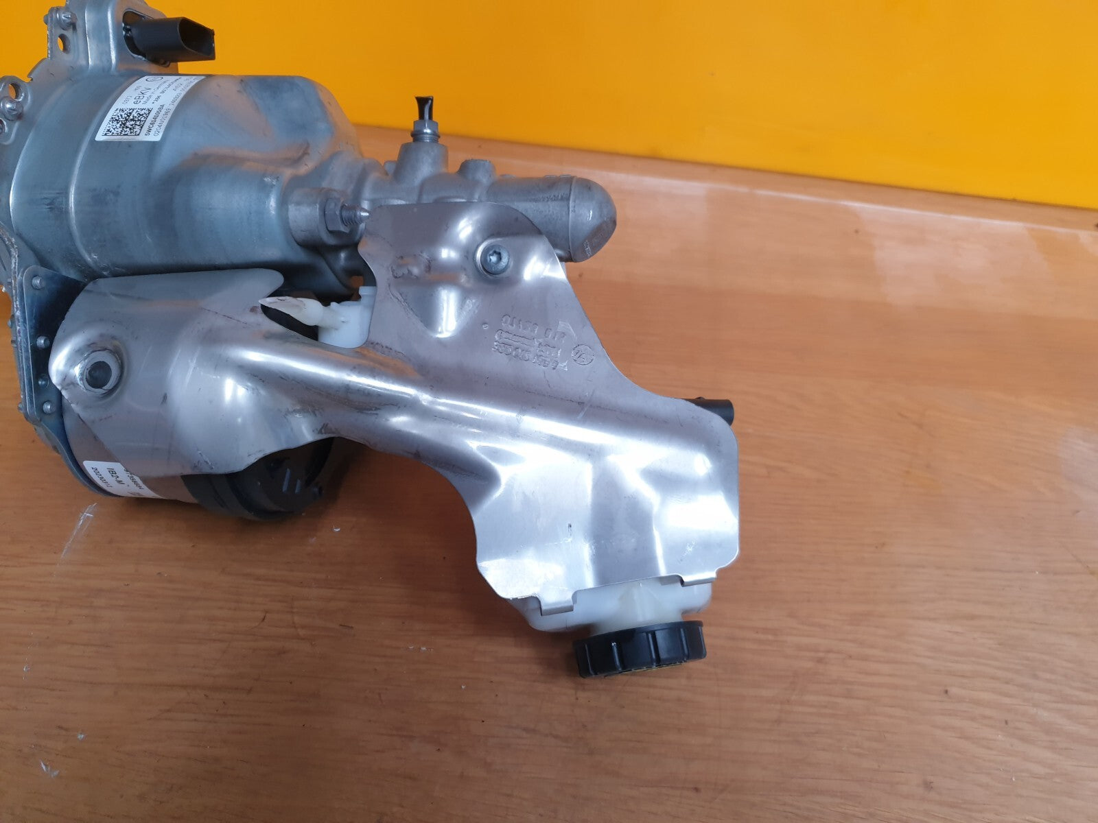 ebay-src:https://i.ebayimg.com/00/s/mtiwmfgxnjaw/z/bsmaaoswve1myw60/$_57.jpg