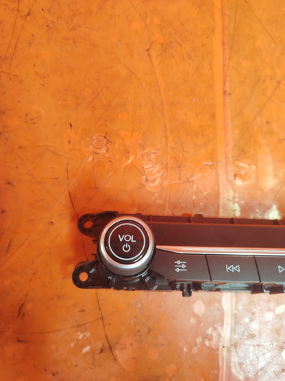 ebay-src:https://i.ebayimg.com/00/s/mtywmfgxmjaw/z/uhwaaosw8-rouzbg/$_57.jpg