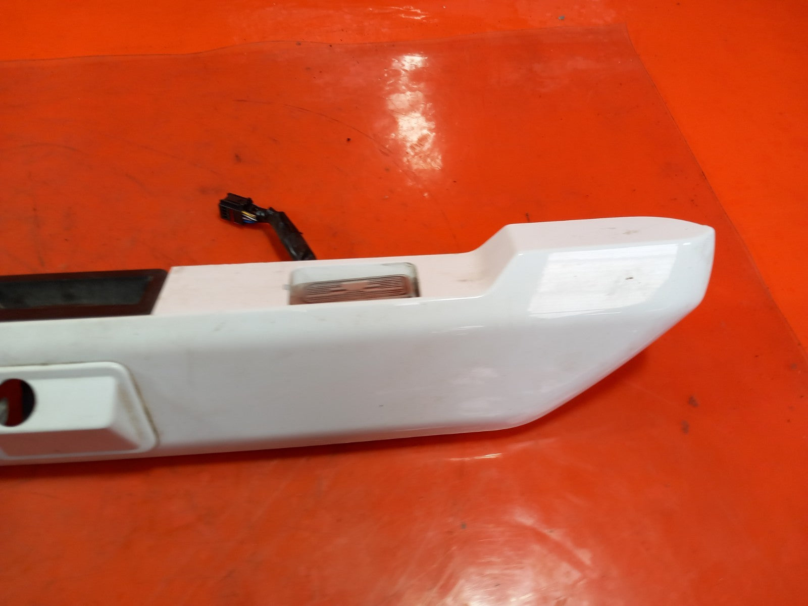 Ford Tourneo Custom 2.2 Diesel 2016 Tailgate Trim BK2143404 Warranty A411 - Image 5