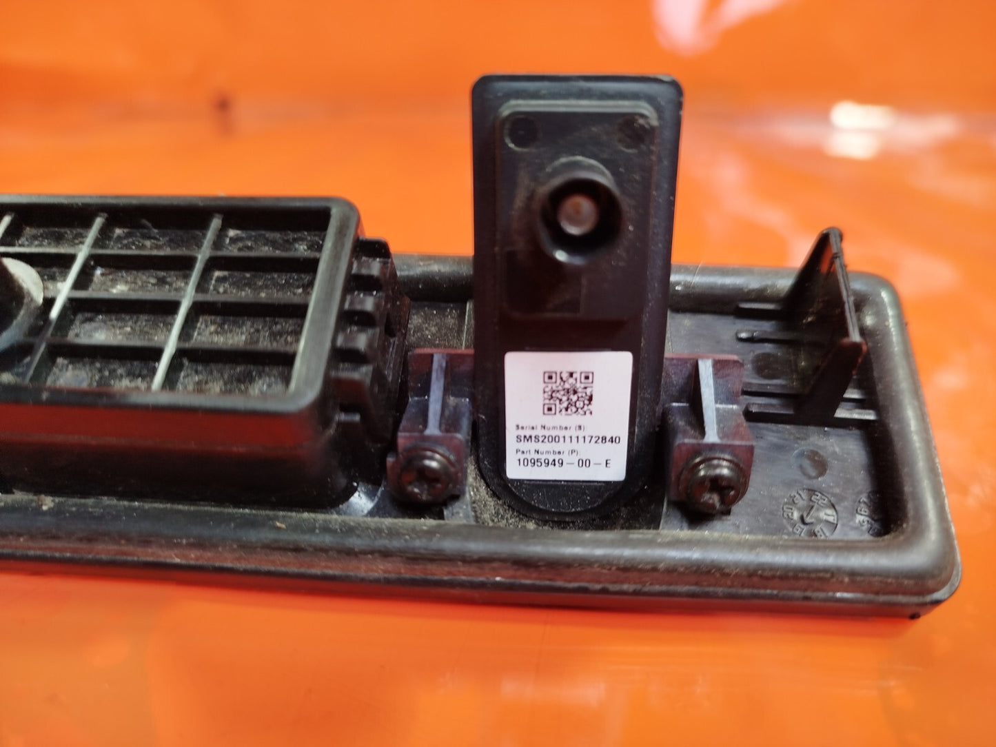✅Tesla Model 3 Long Range 2020 TAILGATE REAR VIEW CAMERA 1095949-00-E Warranty - Image 9