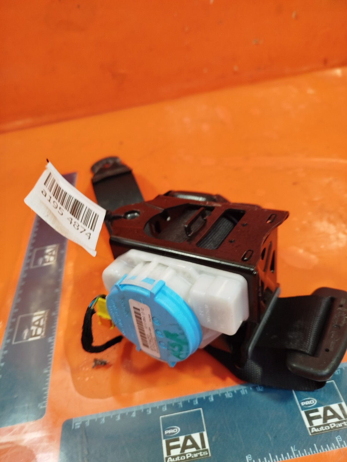 ✅MERCEDES W176 A180 AMG SPORT 1.5 DIESEL 2013 REAR LEFT SEAT BELT 307492399228AH - Image 1