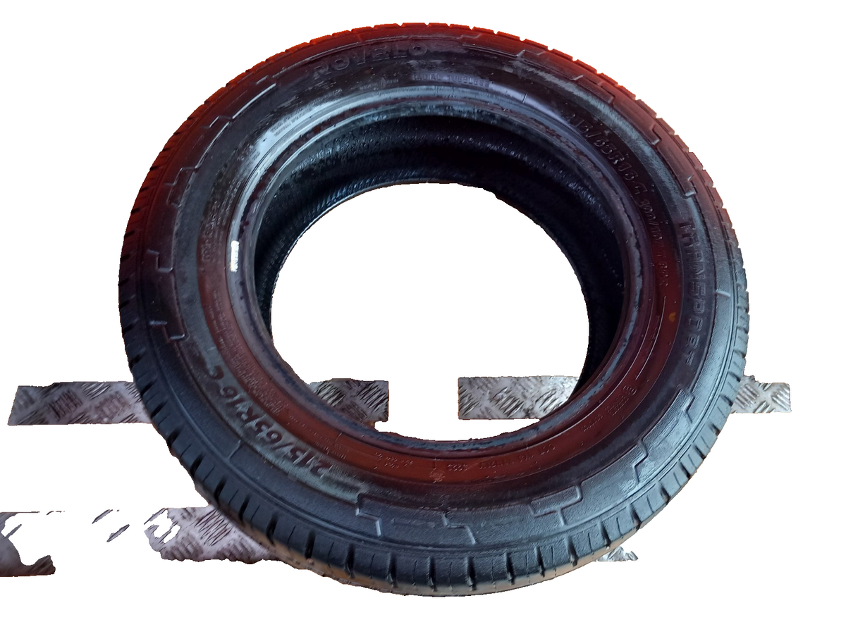 Rovelo Transport Tyre 215/65 R16C 6.7 mm Warranty xAA - Image 1