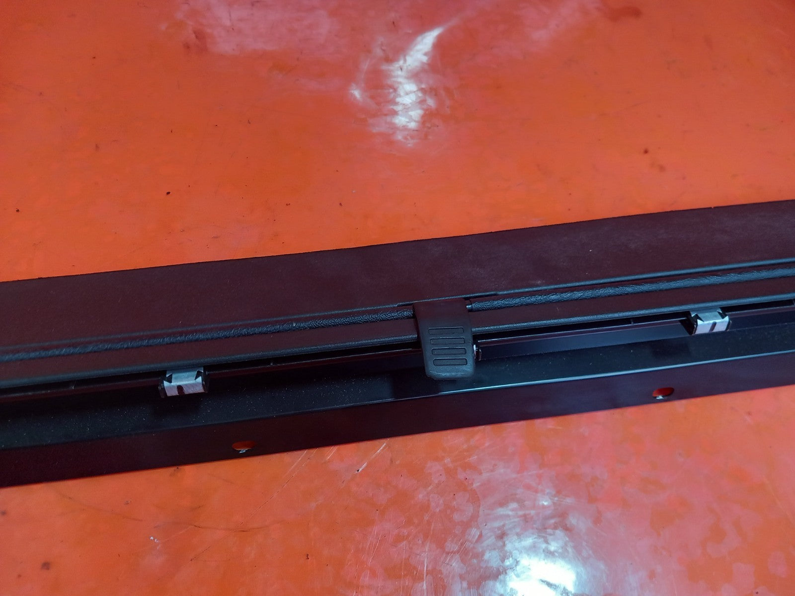 2017 Ford Tourneo Custom Left Side 2nd row Rear Roller Shade BK21-B246A41-AA - Image 4