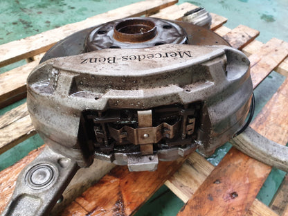 ✅2015 MERCEDES C CLASS W205 2.0P FRONT LEFT WHEEL HUB A2052100 A0004212112 A061 - Image 6