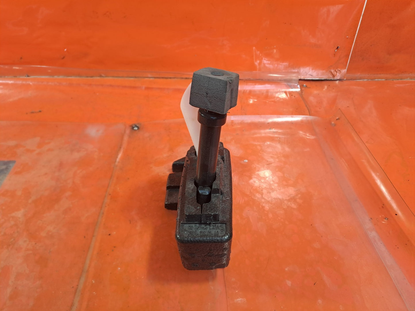 ✅2023 FORD PUMA TITANIUM TOWING EYE HOOK WITH FOAM M1TB-19G381-AA +WARRANTY A328 - Image 2