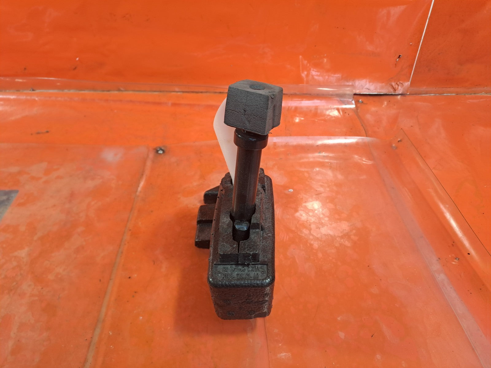 ✅2023 FORD PUMA TITANIUM TOWING EYE HOOK WITH FOAM M1TB-19G381-AA +WARRANTY A328 - Image 2