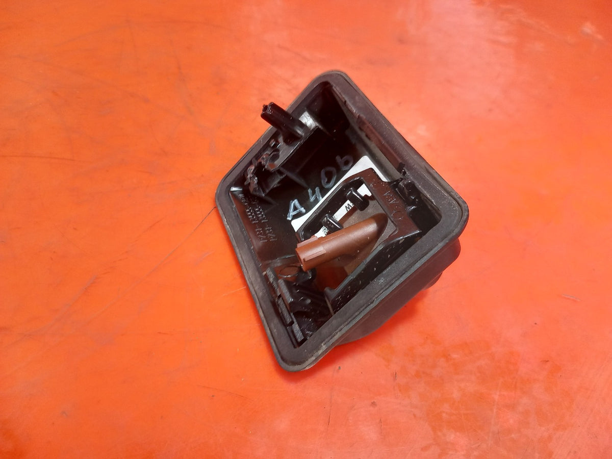 ebay-src:https://i.ebayimg.com/00/s/mtiwmfgxnjaw/z/xaaaaeswsx9qhpxg/$_57.jpg