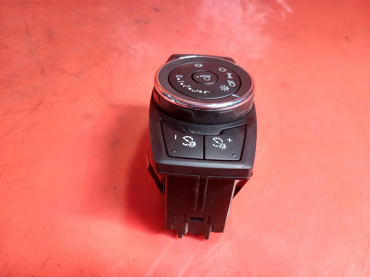 ebay-src:https://i.ebayimg.com/00/s/mtiwmfgxnjaw/z/hqqaaeswnonqgwgs/$_57.jpg