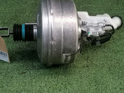 MERCEDES A CLASS W177 BRAKE SERVO MASTER CYLINDER A1774304400 X00 - Image 3
