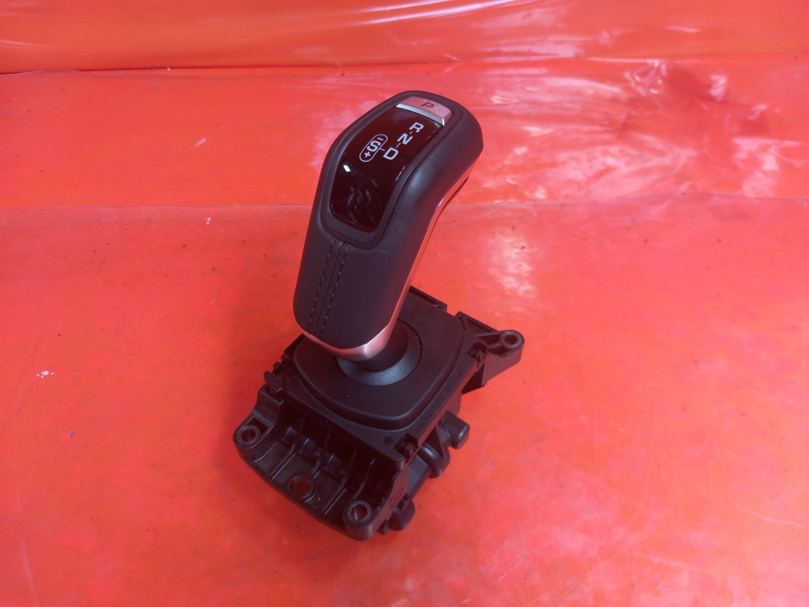 Land Rover Defender L663 3.0 Diesel 2025 Auto Gear Lever Selector N8B27E453BA - Image 3