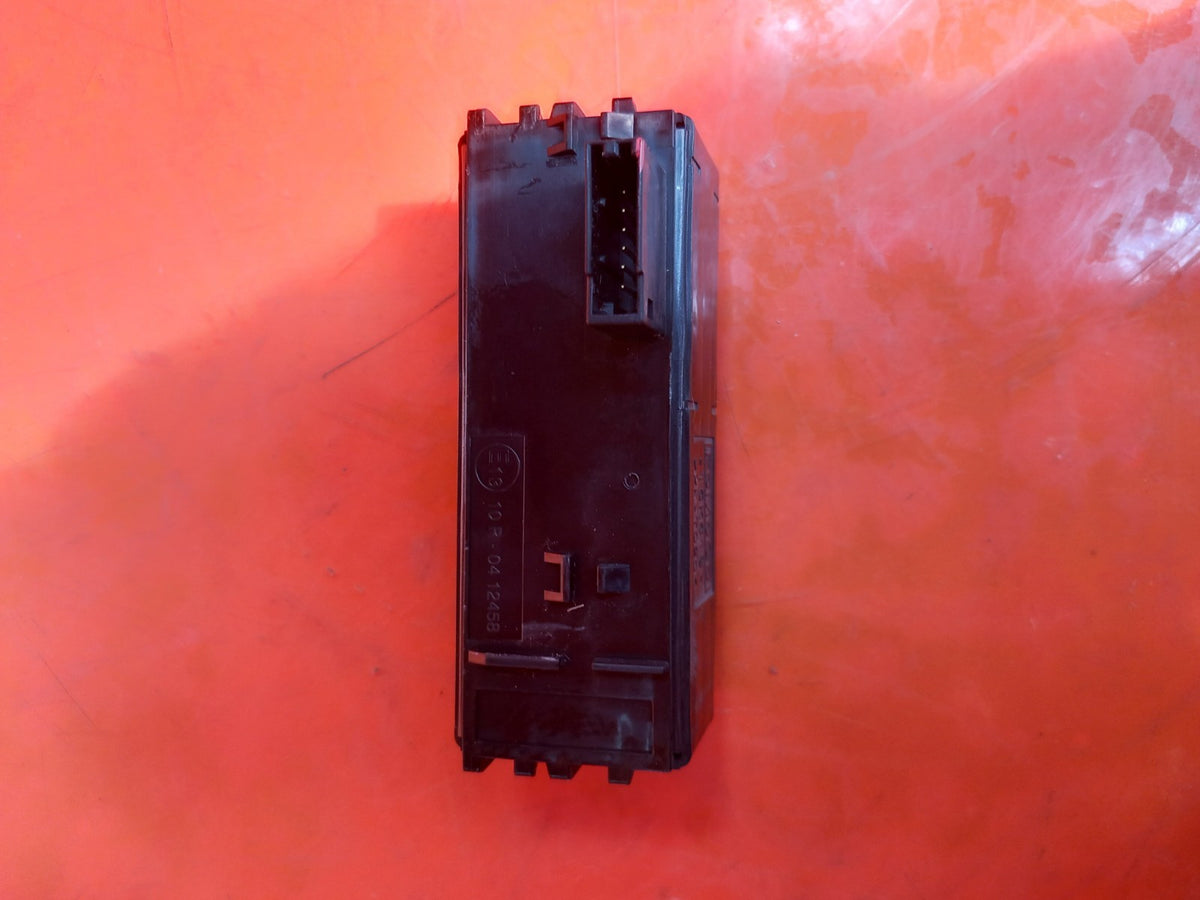ebay-src:https://i.ebayimg.com/00/s/mtiwmfgxnjaw/z/4iqaaeswk8zqbv5b/$_57.jpg