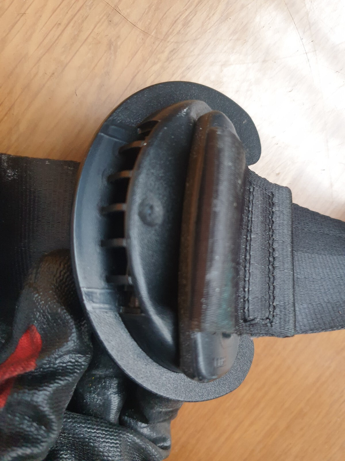 ✅2016 LAND ROVER DISCOVERY SPORT L550 SEAT BELT REAR RIGHT 2nd ROW FK72611B68AG - Image 8