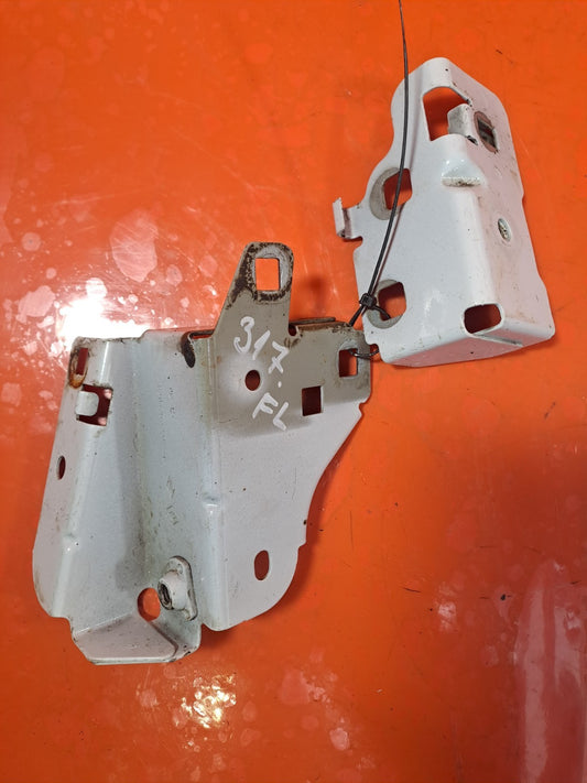 ✅RENAULT ZOE DYNAMIQUE 2015 FRONT LEFT WING BRACKETS 620425323R Warranty A317 - Image 1