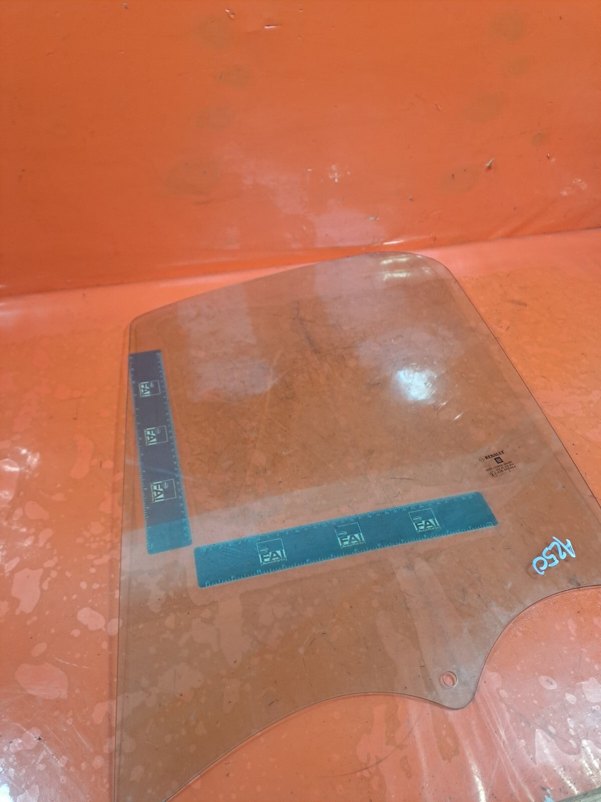 ✅RENAULT TRAFIC MK3 Sl27 1.6 DIESEL 2015 FRONT LEFT DOOR WINDOW GLASS 43R000464 - Image 4