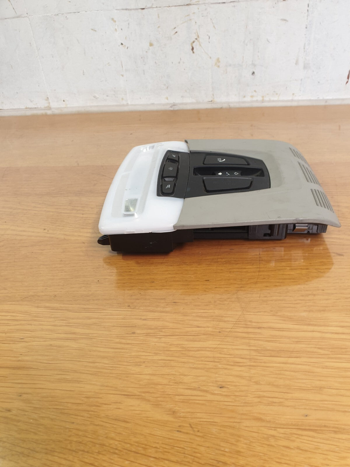 2018 BMW F22 F30 F32 Front Center Interior Overhead Dome Light + WARRANTY xAA - Image 4