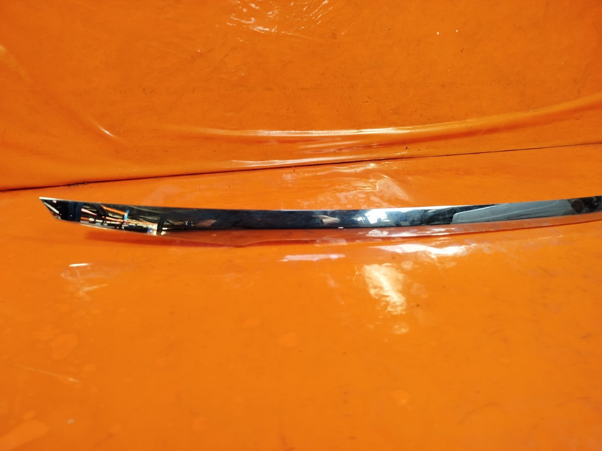 2014 Mercedes C Class W205 Tailgate Boot Trim Panel Moulding A2057430082 A084 - Image 2