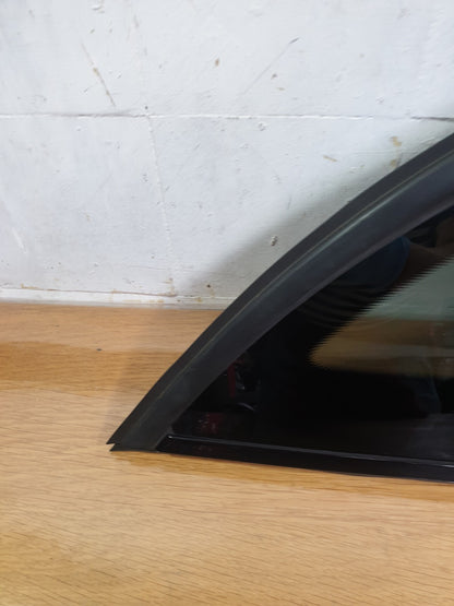 2012 MERCEDES B CLASS W246 1.8D REAR LEFT QUARTER WINDOW GLASS + WARRANTY A211 - Image 2