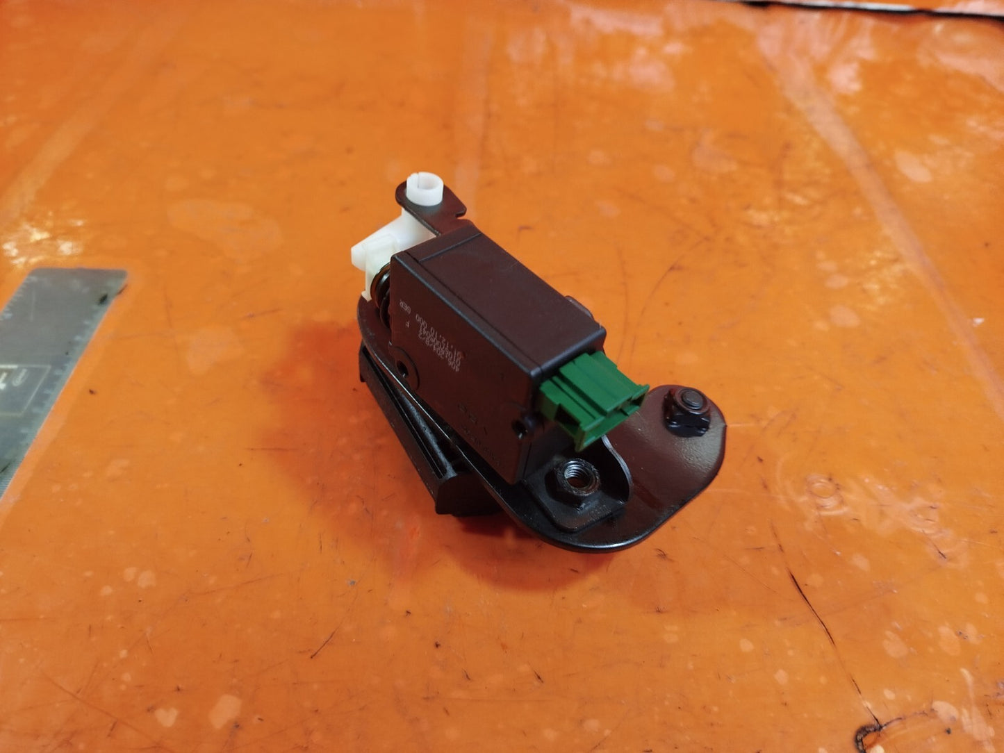 ✅Land Rover Discovery 4 2011 L319 3.0 Diesel LEFT BOOTLID LOCK ACTUATOR 7016049 - Image 10