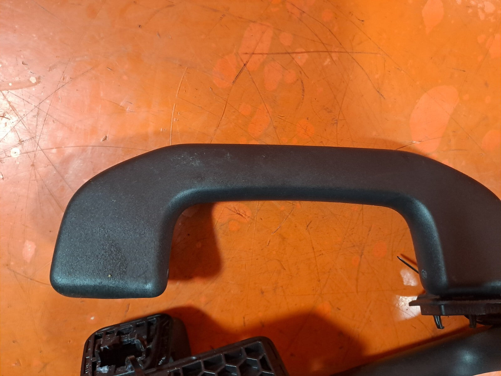 ✅MERCEDES W176 A180 1.6 PETROL 2012 INTERIOR ROOF GRAB HANDLES SET X3 A213 - Image 2