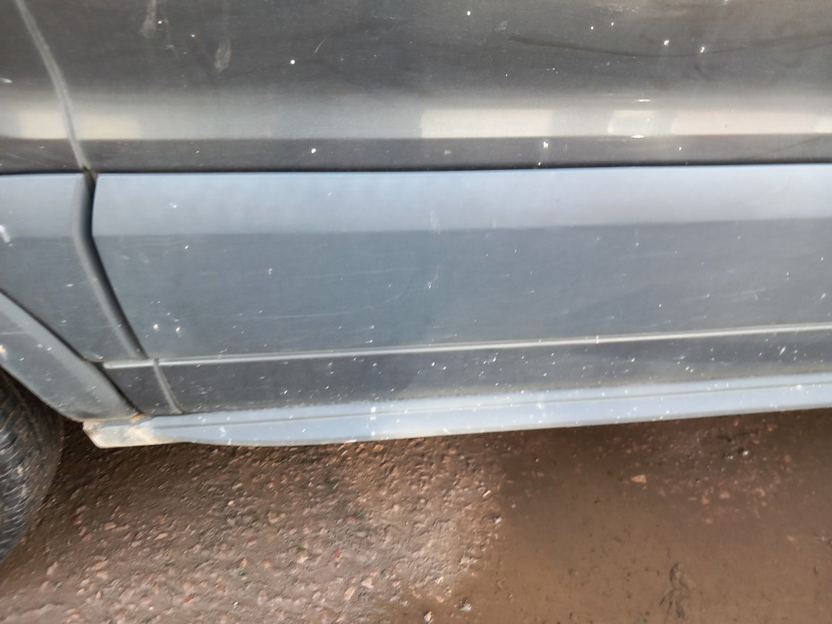 2019 Ford Transit 310 Right Sliding Door Molding Trim Warranty A424 - Image 2