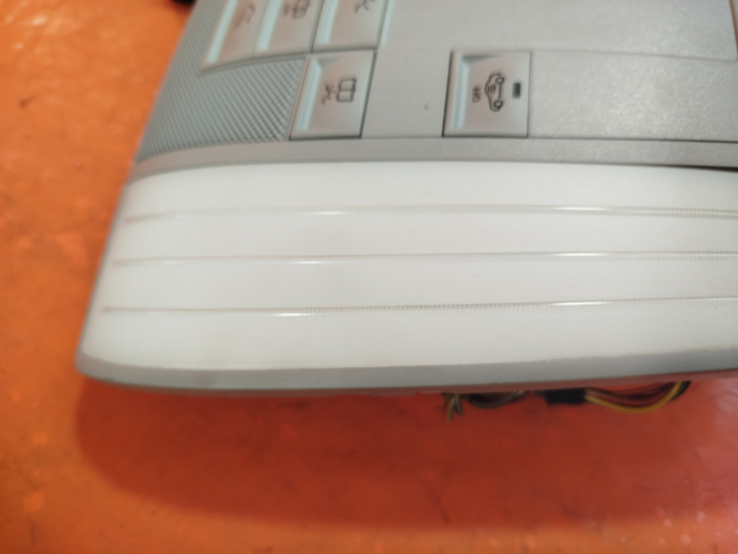 ✅2011 MERCEDES E CLASS W212 INTERIOR FRONT ROOF READING LIGHT A2129064301 A269 - Image 10