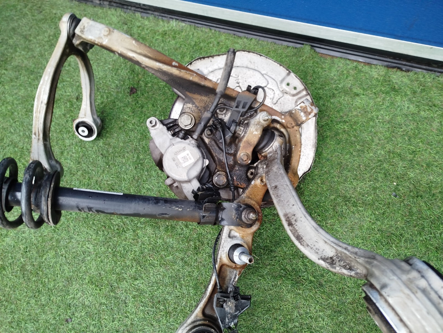 ✅2016 Mercedes C Class W205 Front Left Suspension Leg Hub A2053200313 + Warranty - Image 5