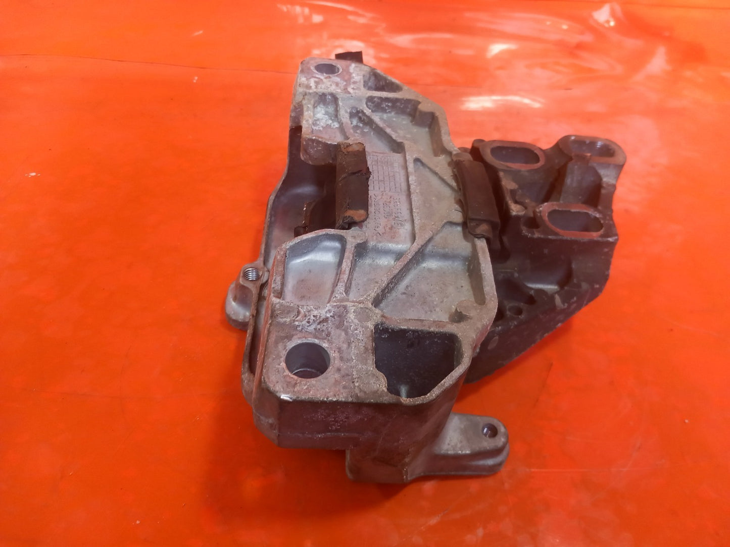 Mercedes W177 A180 Sport 1.5 Diesel 2019 Left Side Engine Mount A2472402100 A382 - Image 10
