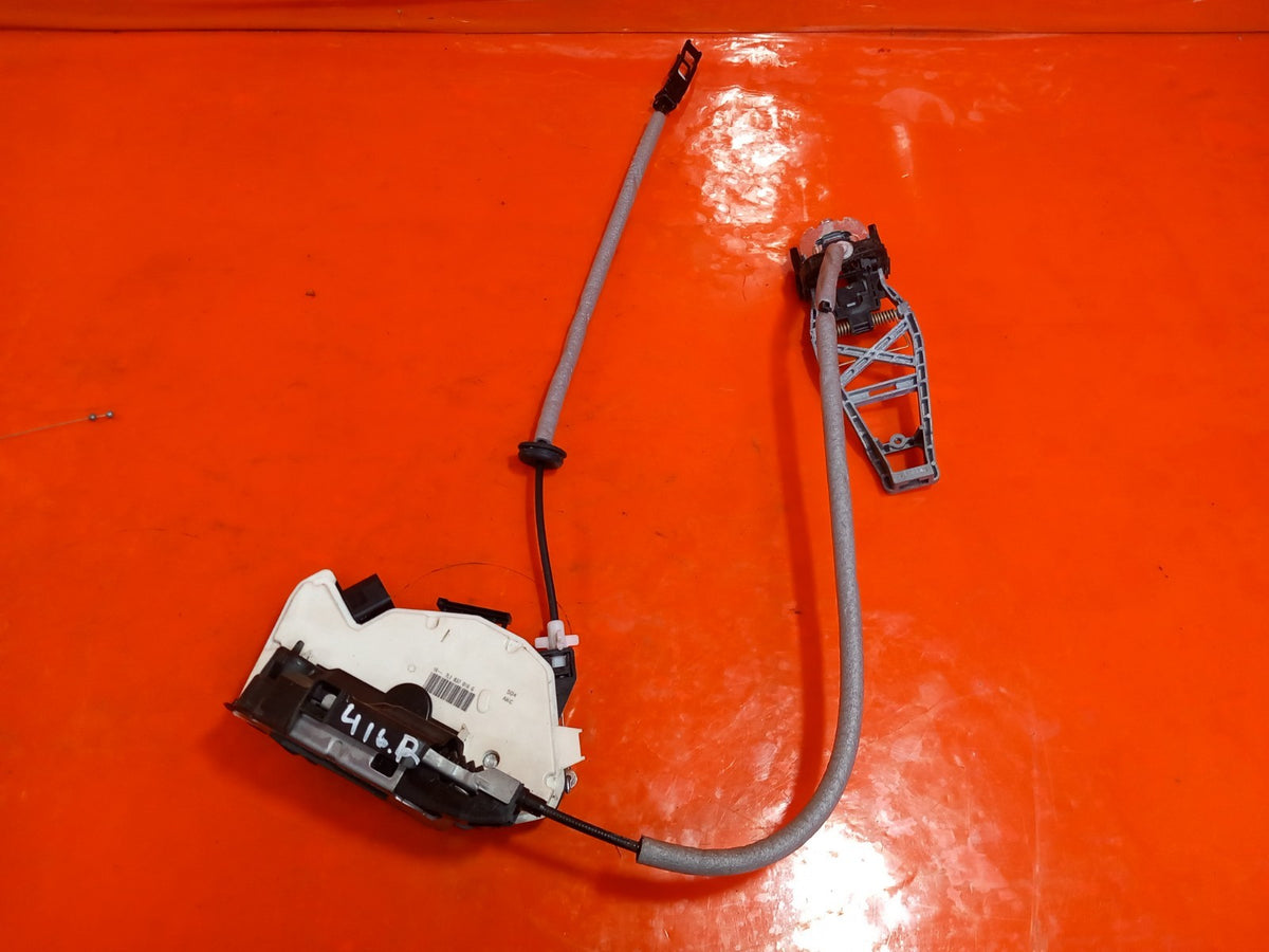 VW Transporter St-Line 2.0 Diesel 2023 Front Right Door Lock 7L1837016G A416 - Image 2