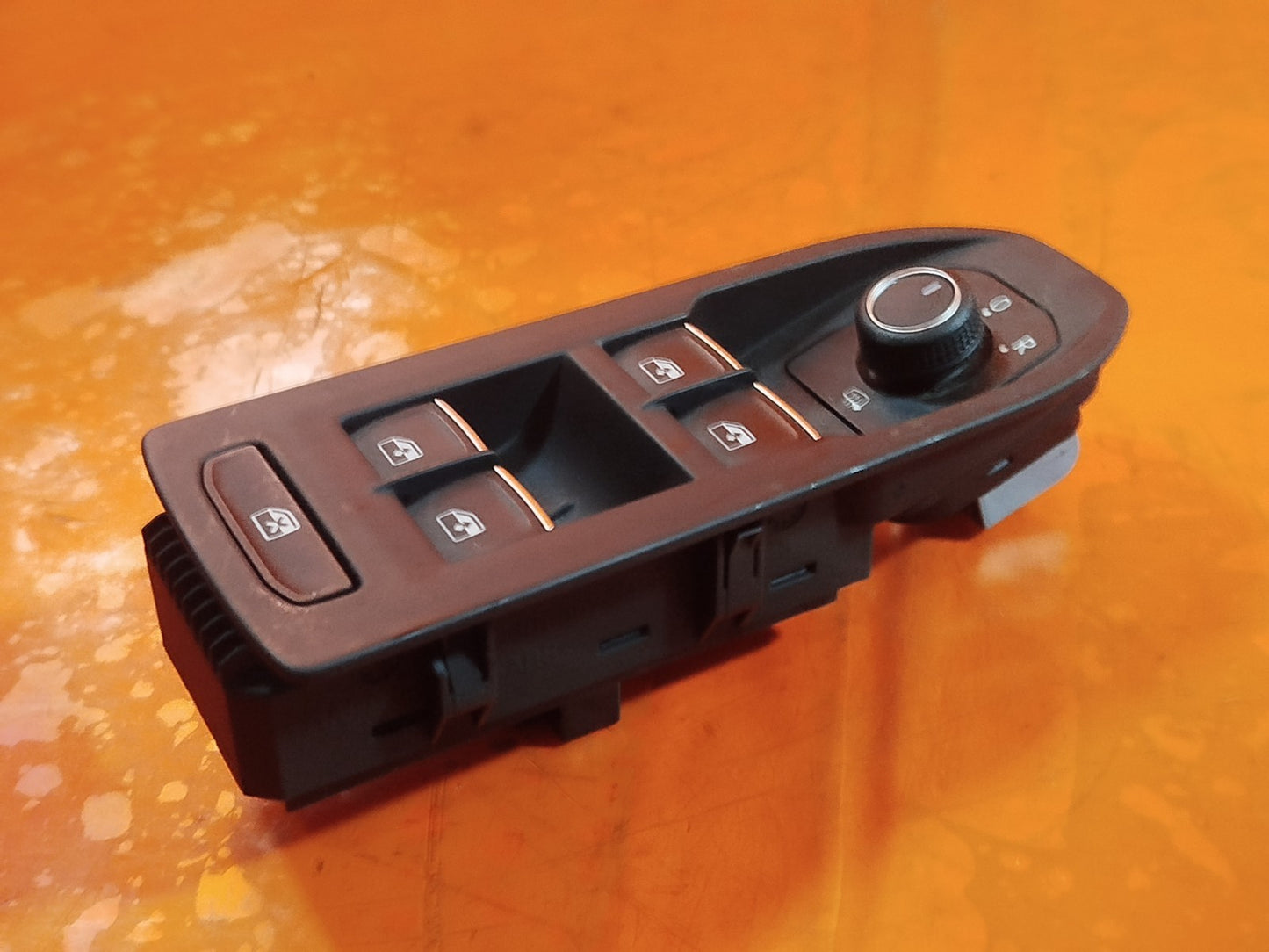 ✅VW GOLF R-LINE MK8 2.0 DIESEL 2020 FRONT RIGHT WINDOW SWITCH 5G0959857E A346 - Image 11