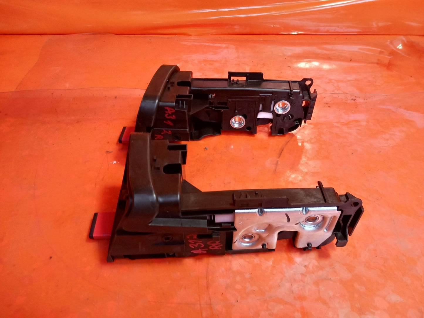 Polestar 2 Long Range 2023 Rear Seat Left and Right Lock Mechanism Warranty A312 - Image 4