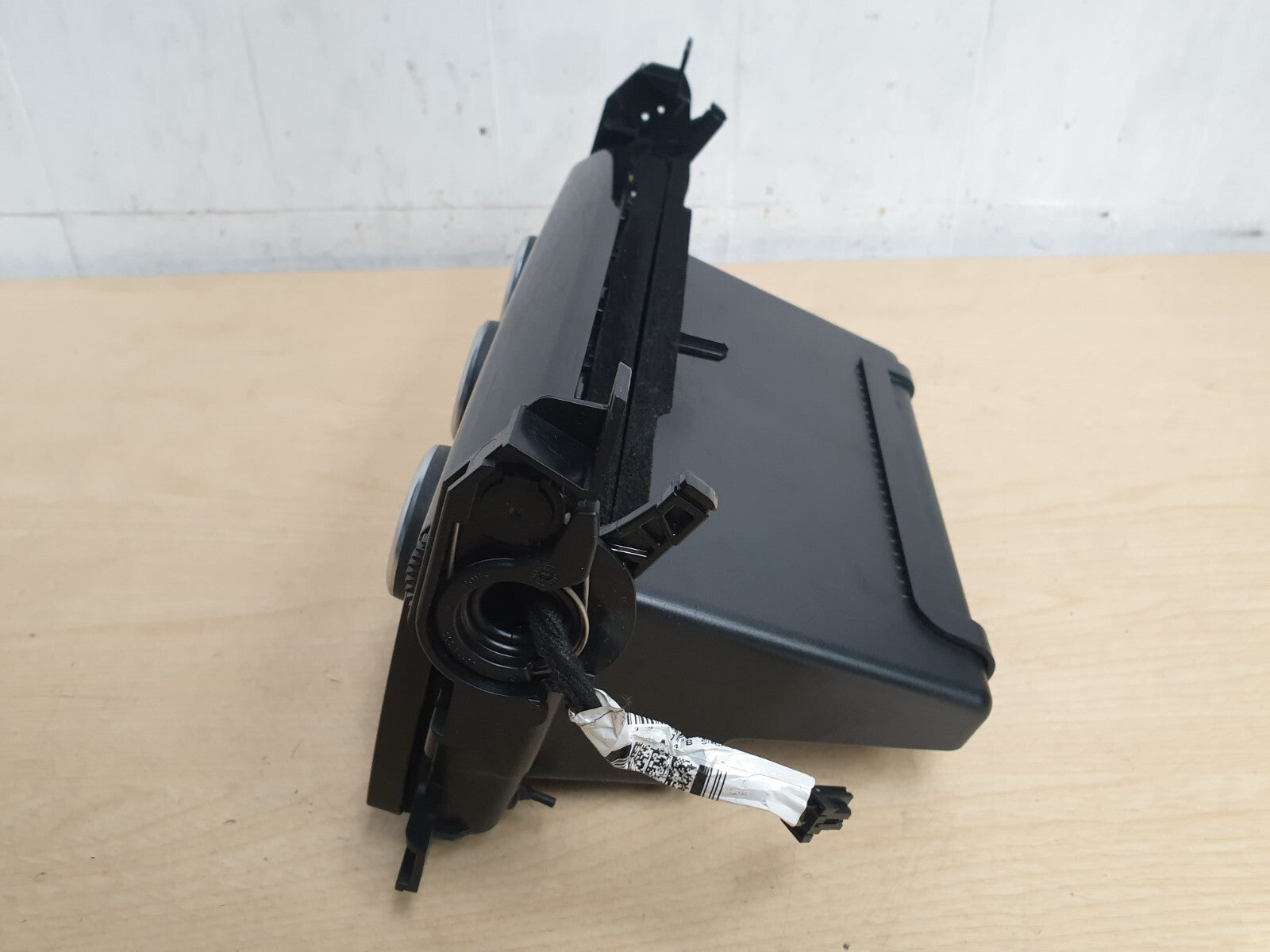 ebay-src:https://i.ebayimg.com/00/s/mtiwmfgxnjaw/z/ojuaaoswa5tkt2ly/$_57.jpg