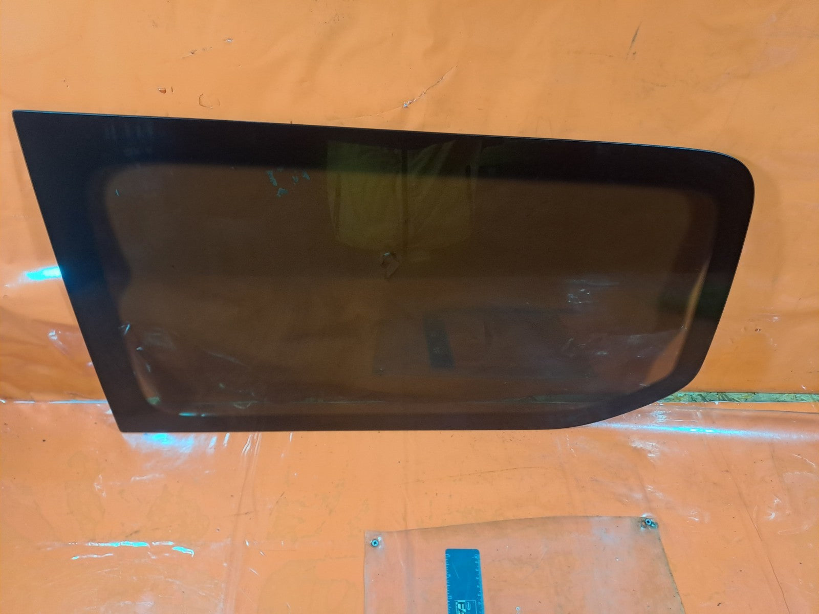 ✅FORD GRAND TOURNEO CONNECT VW CADDY 2024 REAR LEFT QUARTER SIDE GLASS A341 - Image 4
