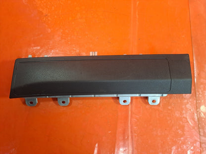 ✅MERCEDES GLA 200D X156 2.1 DIESEL 2016 RIGHT DRIVER SIDE KNEE ARBAG A1768600402 - Image 1
