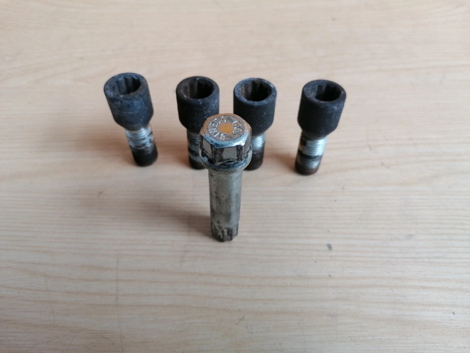ebay-src:https://i.ebayimg.com/00/s/mtiwmfgxnjaw/z/zvoaaeswdrnp8g-e/$_57.jpg