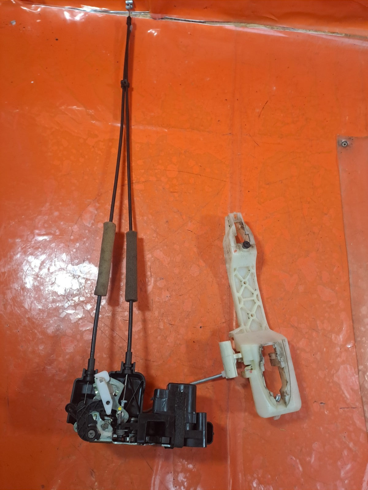 ✅SSANGYONG KORANDO 2.2 DIESEL 2015 REAR RIGHT DOOR LOCK MECHANISM Warranty A337 - Image 6