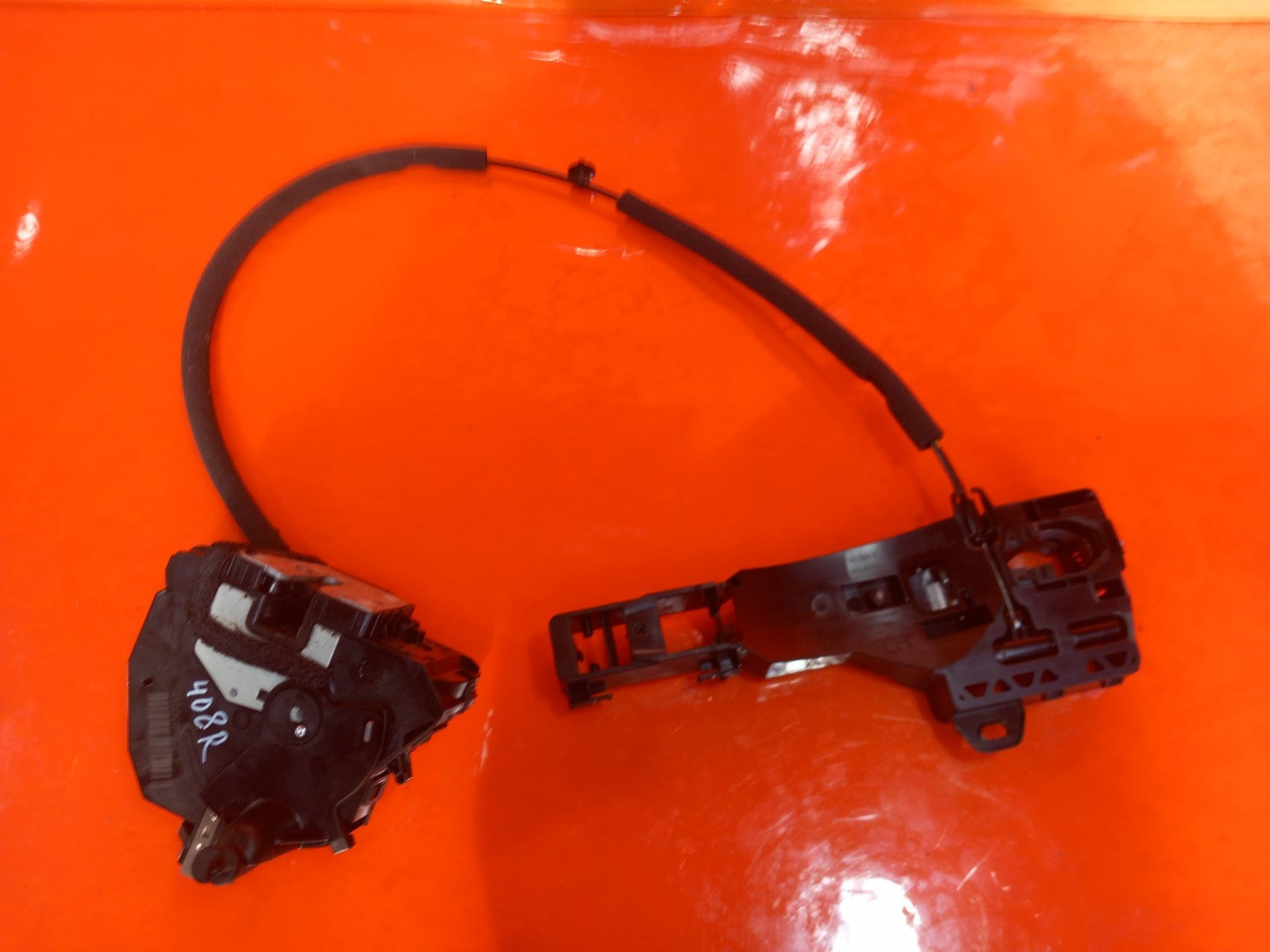ebay-src:https://i.ebayimg.com/00/s/mtiwmfgxnjaw/z/12yaaeswjm1ql-9t/$_57.jpg