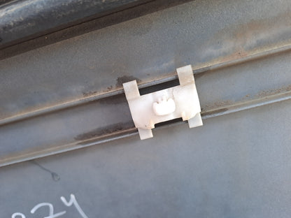 ✅2005 RANGE ROVER VOGUE L322 FRONT RIGHT DOOR LOWER MOULDING TRIM SILVER 8263896 - Image 12