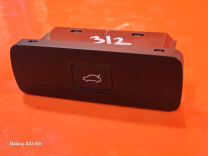 ✅POLESTAR 2 LONG RANGE 2023 TAILGATE OPENING SWITCH 32350330 Warranty A312 - Image 5