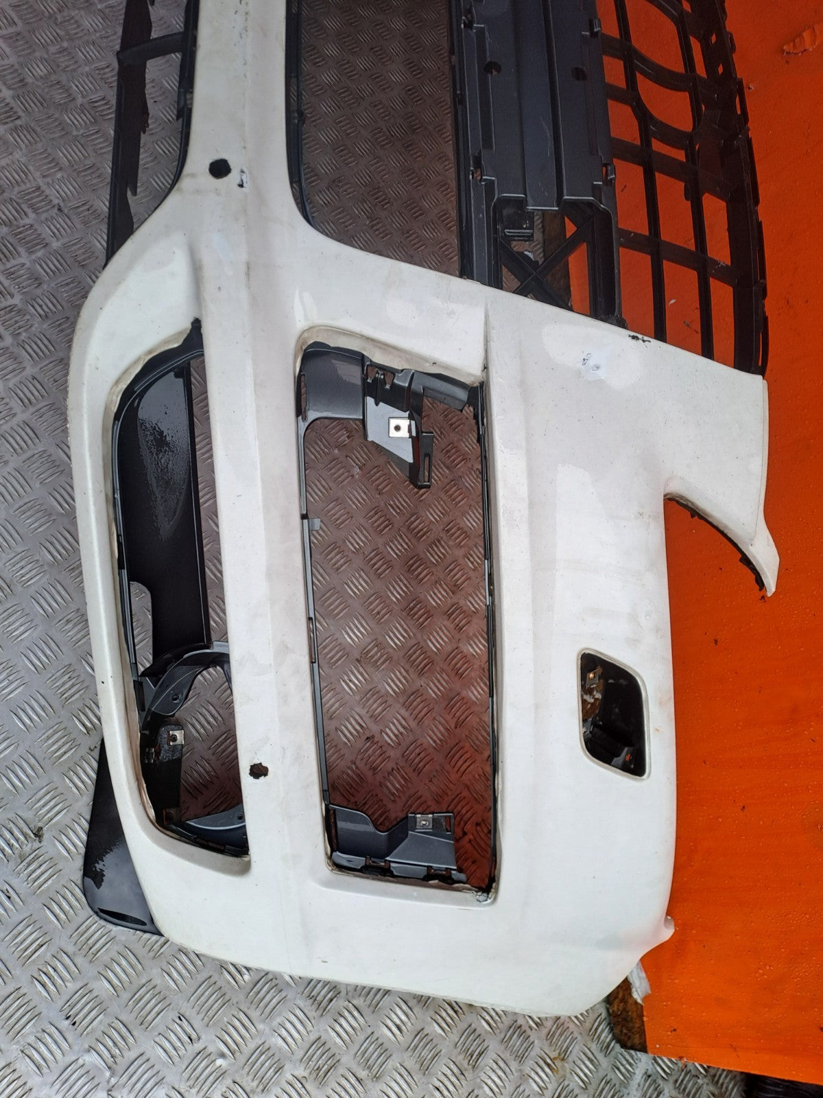 ✅2007 Audi Q7 4L S LINE 3.0D Front Bumper White Z7S + WARRANTY A295 - Image 9